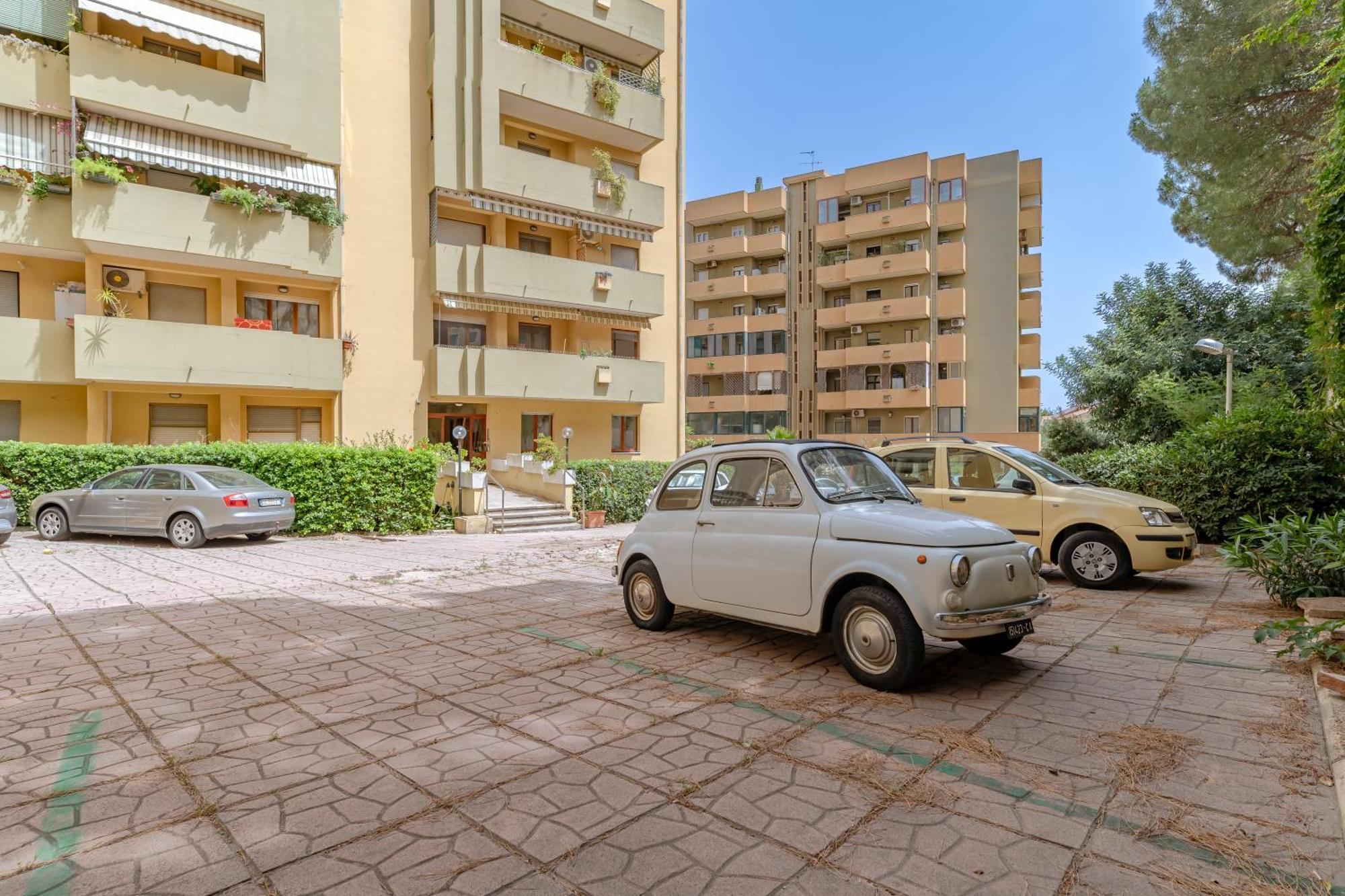 Kalbia Apartment Or Rooms Renovated, Functional, Intimate And More Cagliari Extérieur photo