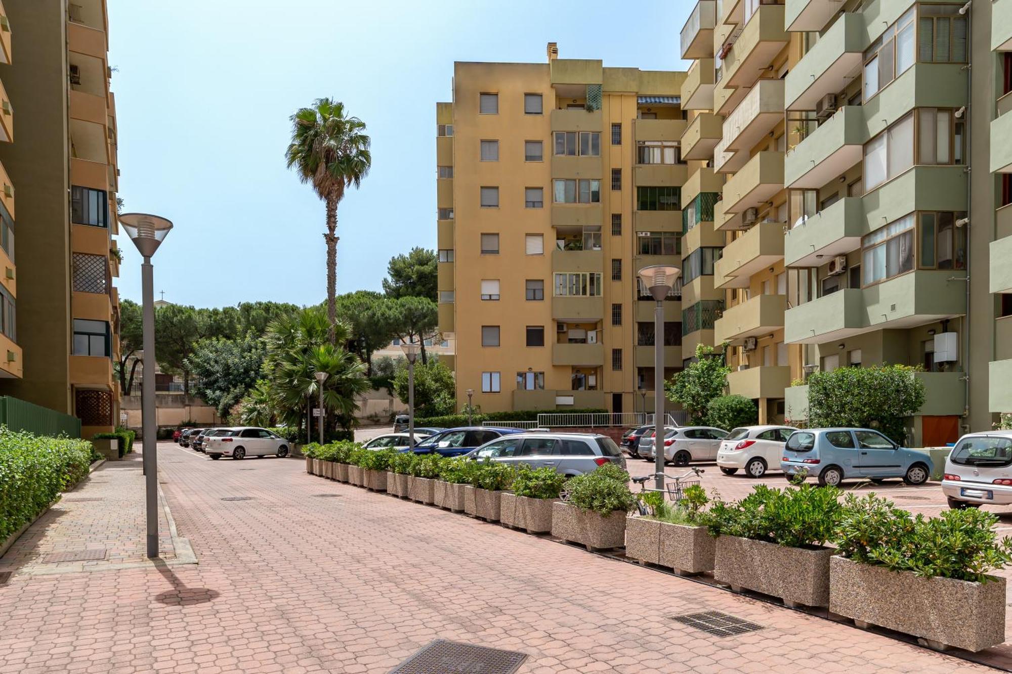 Kalbia Apartment Or Rooms Renovated, Functional, Intimate And More Cagliari Extérieur photo