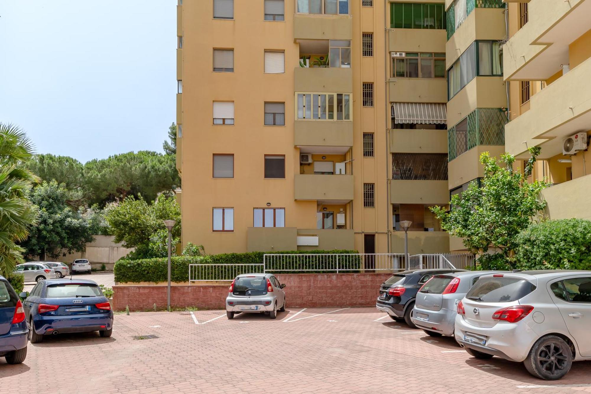 Kalbia Apartment Or Rooms Renovated, Functional, Intimate And More Cagliari Extérieur photo